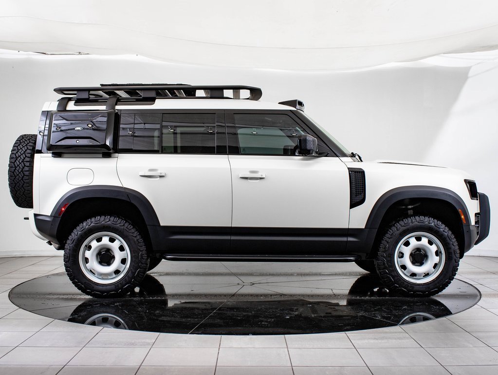 2024 Land Rover Defender 110 S photo 10