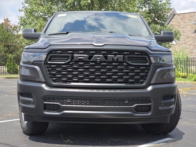 2025 Ram 1500 Tradesman photo 2