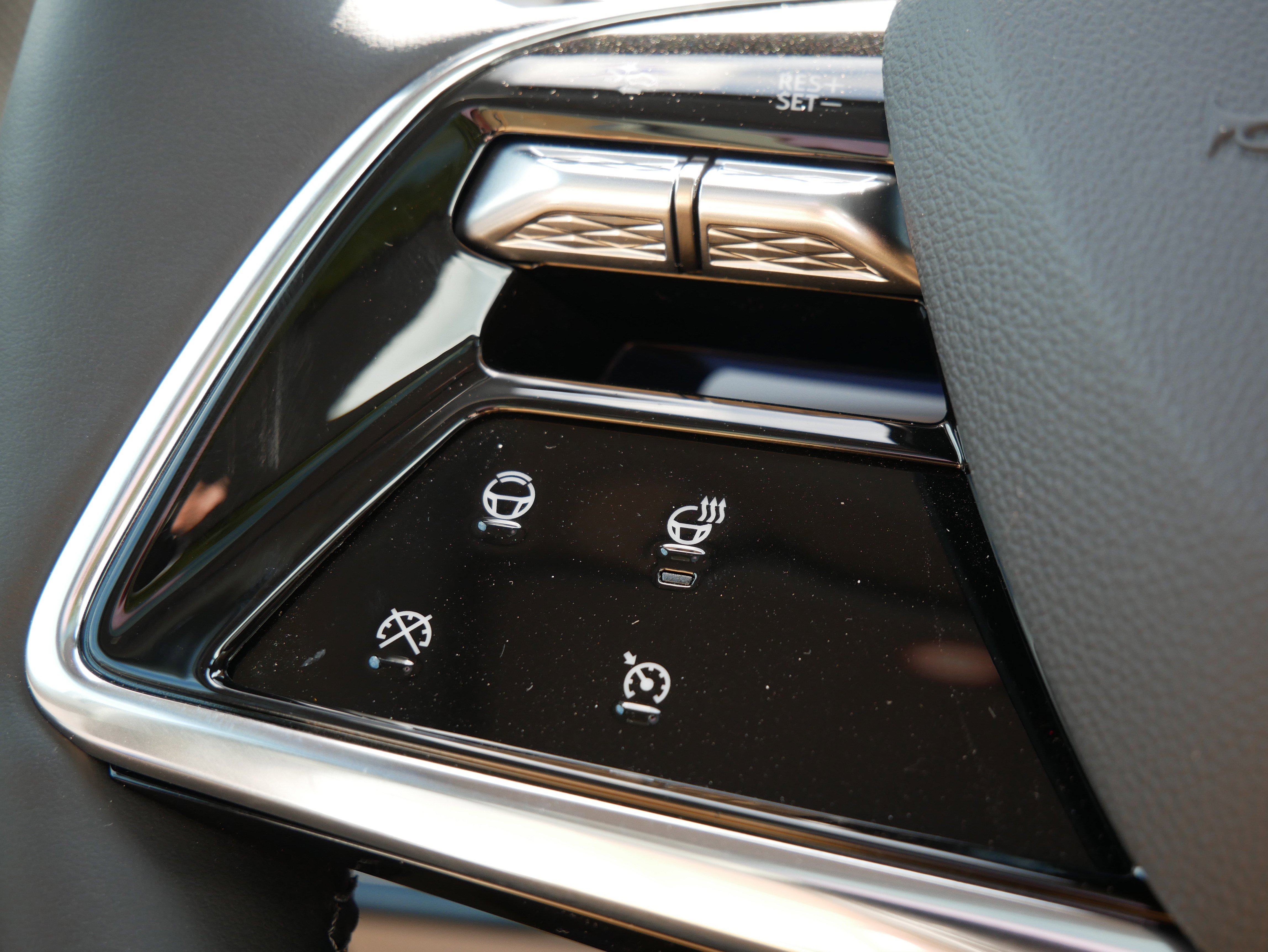 2025 Cadillac Optiq Sport photo 12