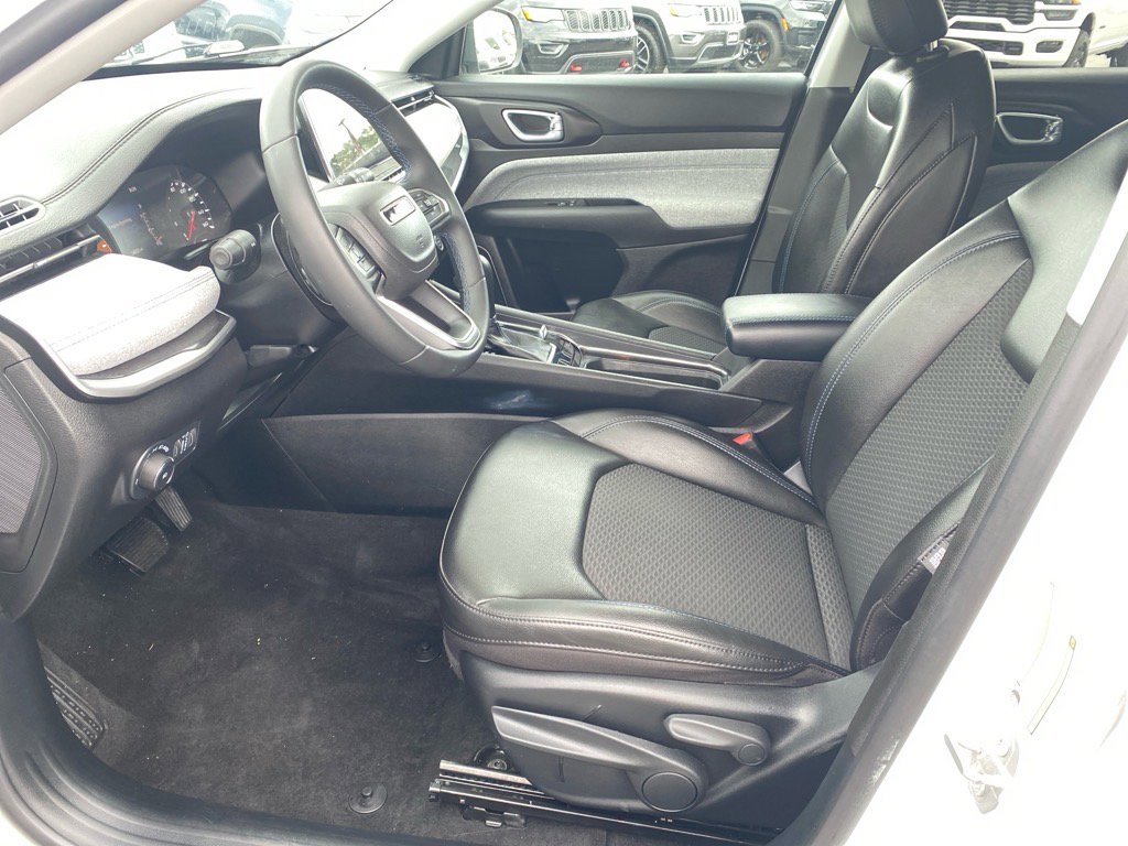 2022 Jeep Compass Latitude photo 8