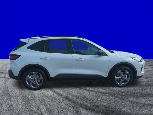 2025 Ford Escape ST-Line photo 2
