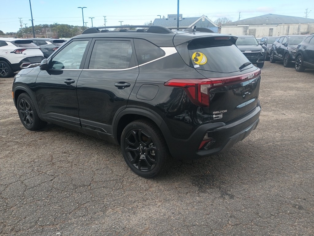 2024 Kia Seltos X-Line photo 3