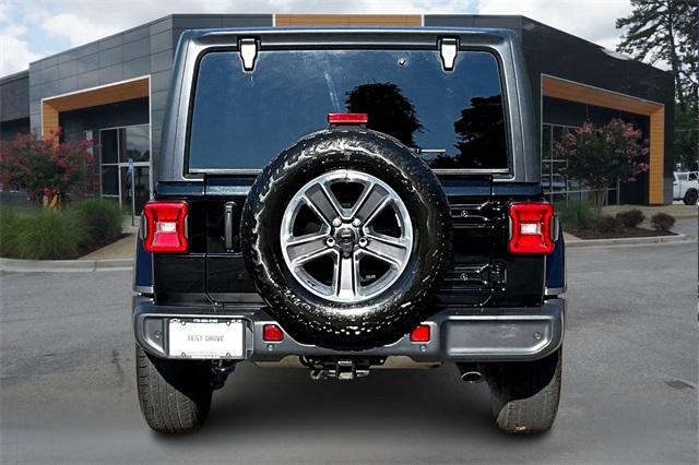 2020 Jeep Wrangler Unlimited Sahara photo 5