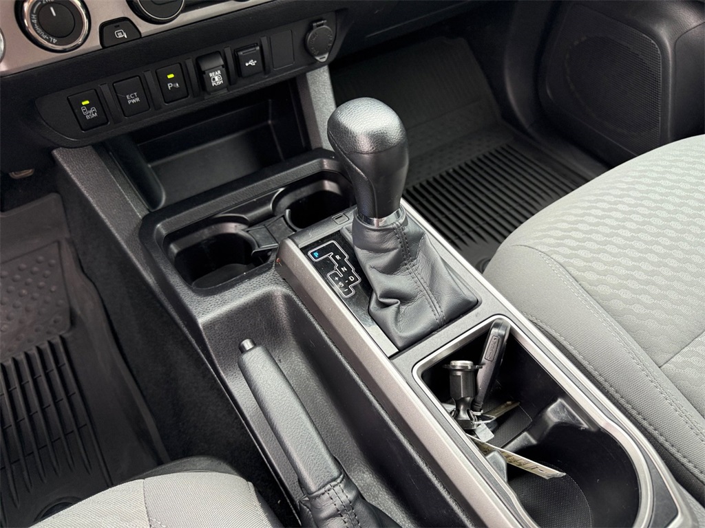 2023 Toyota Tacoma SR5 photo 21