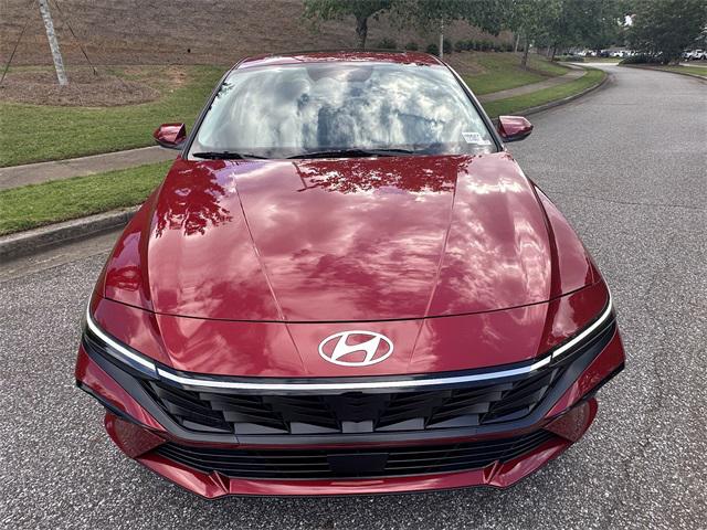2025 Hyundai Elantra Hybrid Limited photo 8