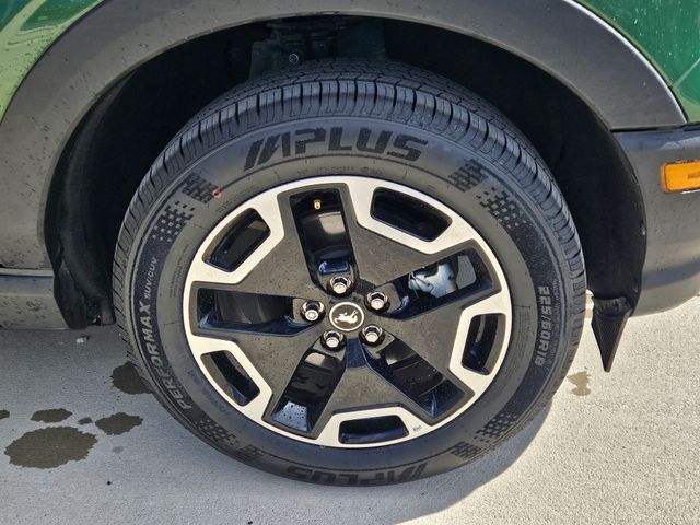 2024 Ford Bronco Sport Outer Banks photo 3