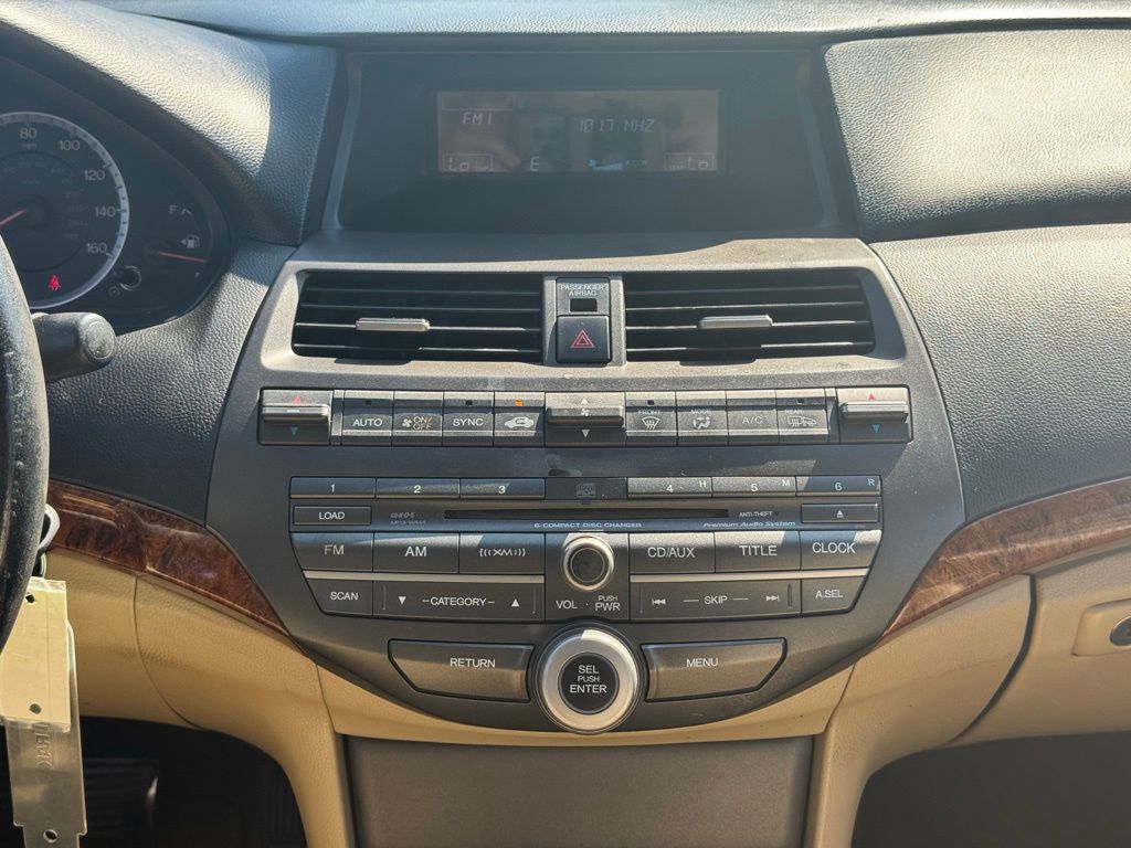 2011 Honda Accord EX-L photo 12