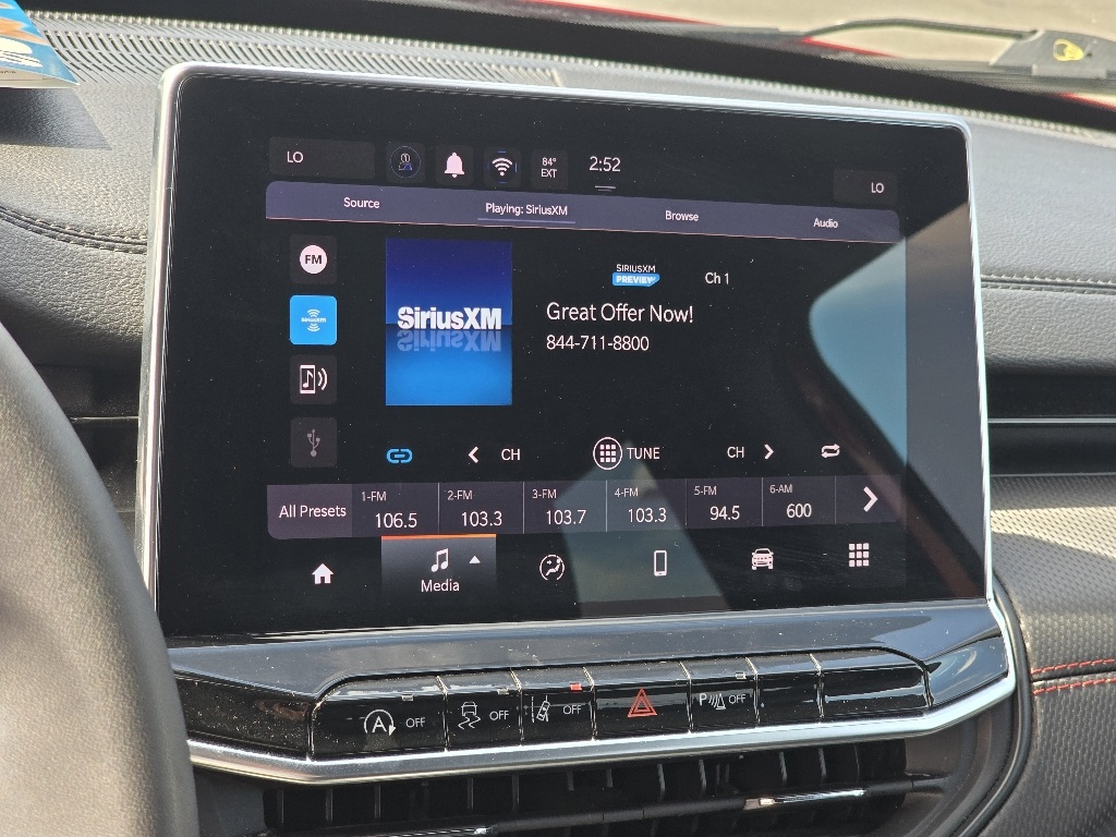 2024 Jeep Compass Trailhawk photo 3