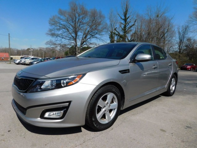 2015 Kia Optima LX's photo