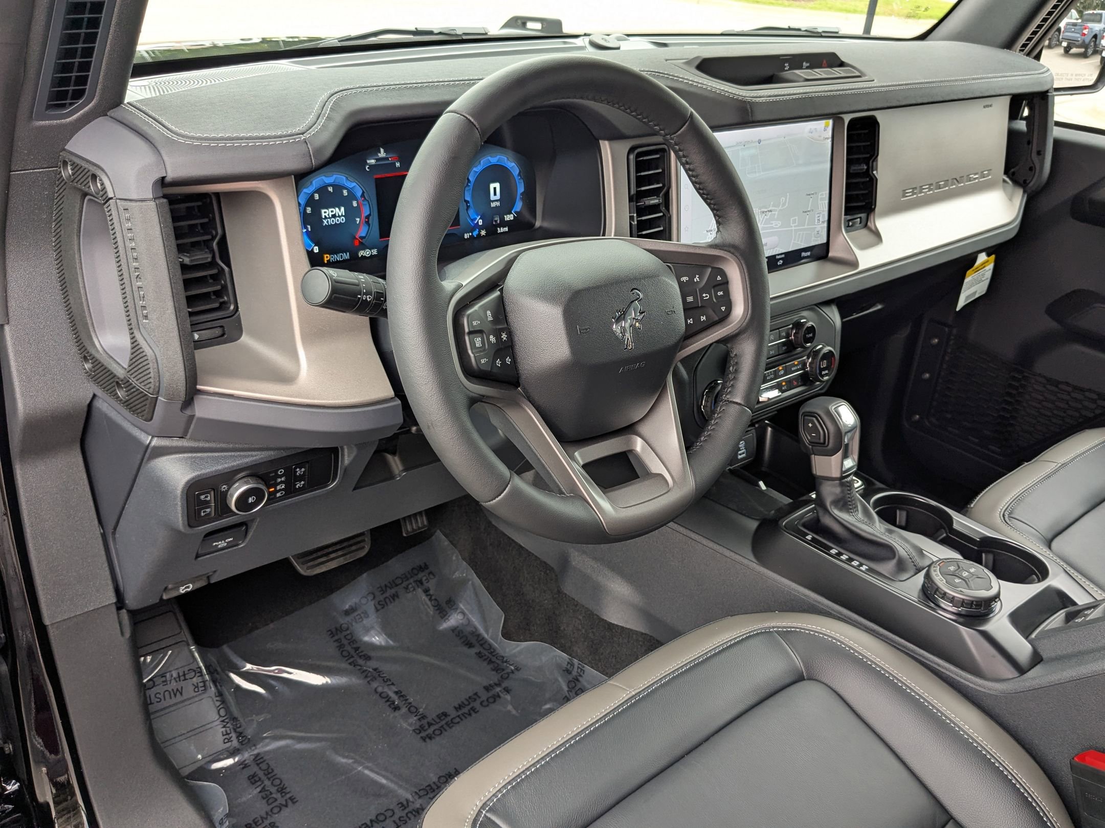 2025 Ford Bronco Outer Banks photo 13