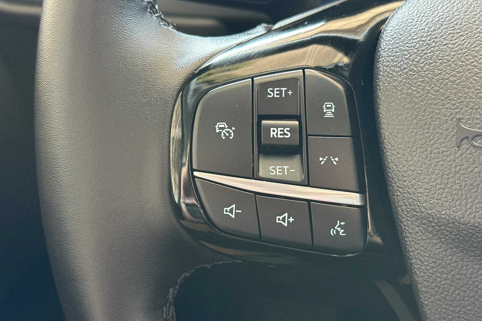 2025 Ford Escape Plug-In Hybrid Base photo 25