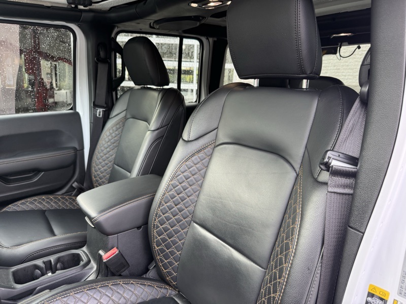 2023 Jeep Wrangler Altitude photo 13