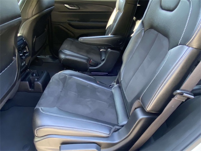 2023 Jeep Grand Cherokee Altitude photo 10