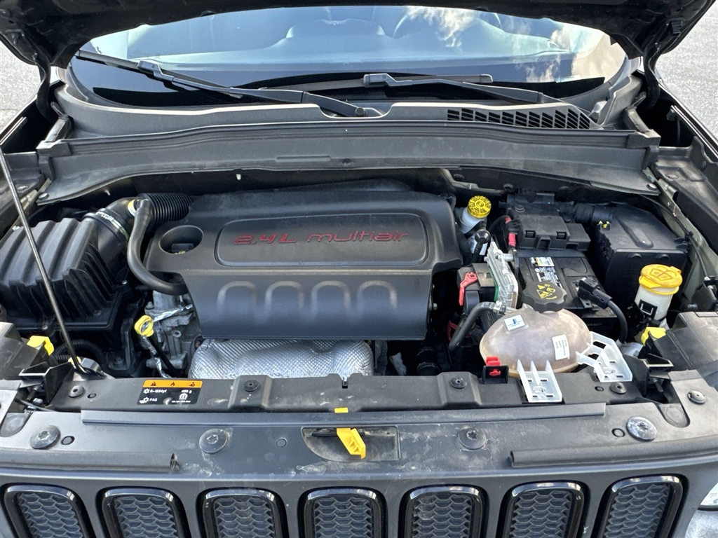 2017 Jeep Renegade Latitude North Edition photo 18