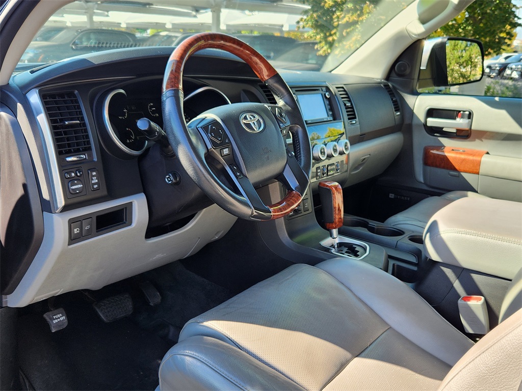 2018 Toyota Sequoia Platinum photo 6