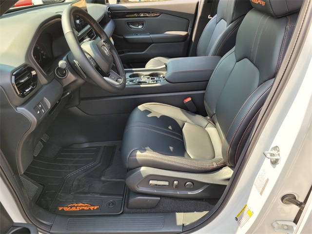 2025 Honda Pilot TrailSport photo 4