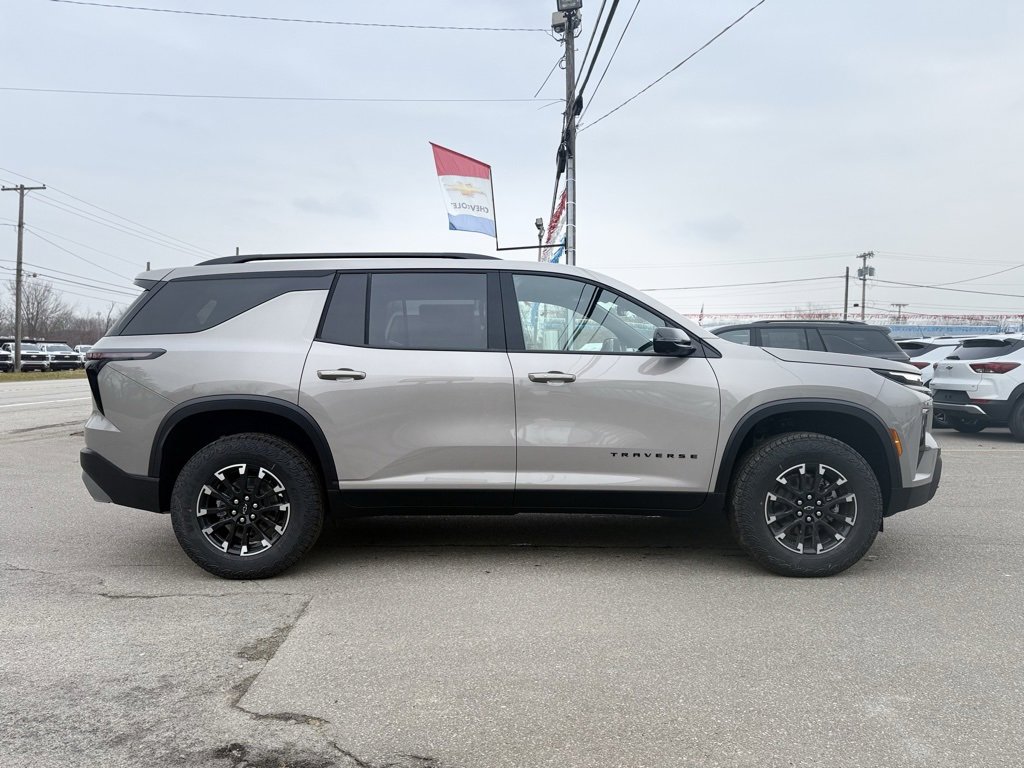 2026 Chevrolet Traverse Z71 photo 2