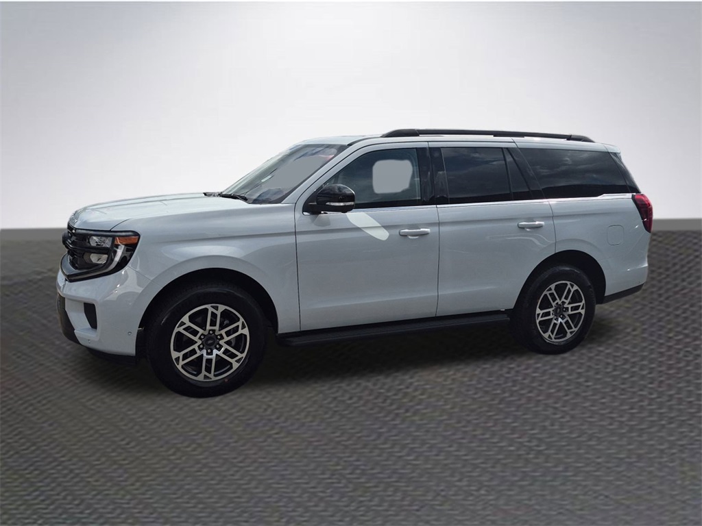 2025 Ford Expedition photo 2