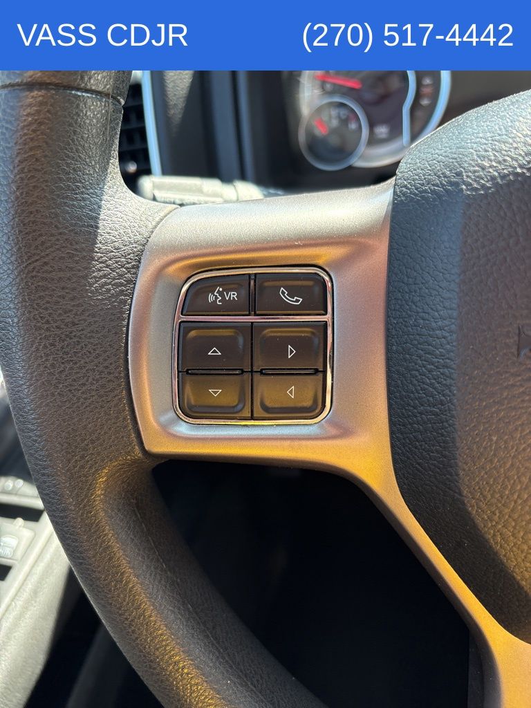 2023 Ram 1500 SLT photo 16