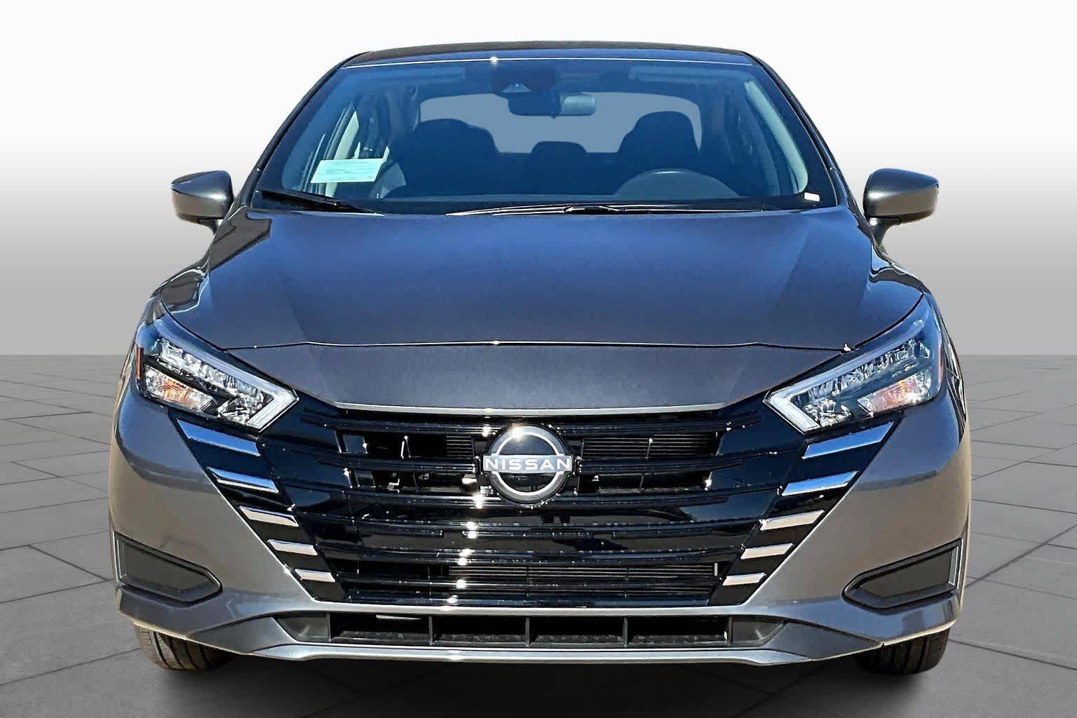 2025 Nissan Versa SV photo 3