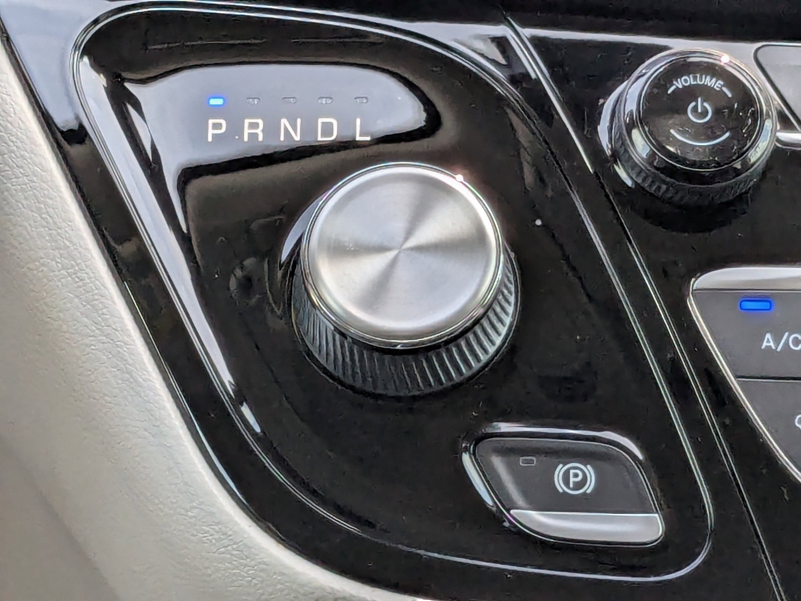 2020 Chrysler Pacifica Touring photo 19