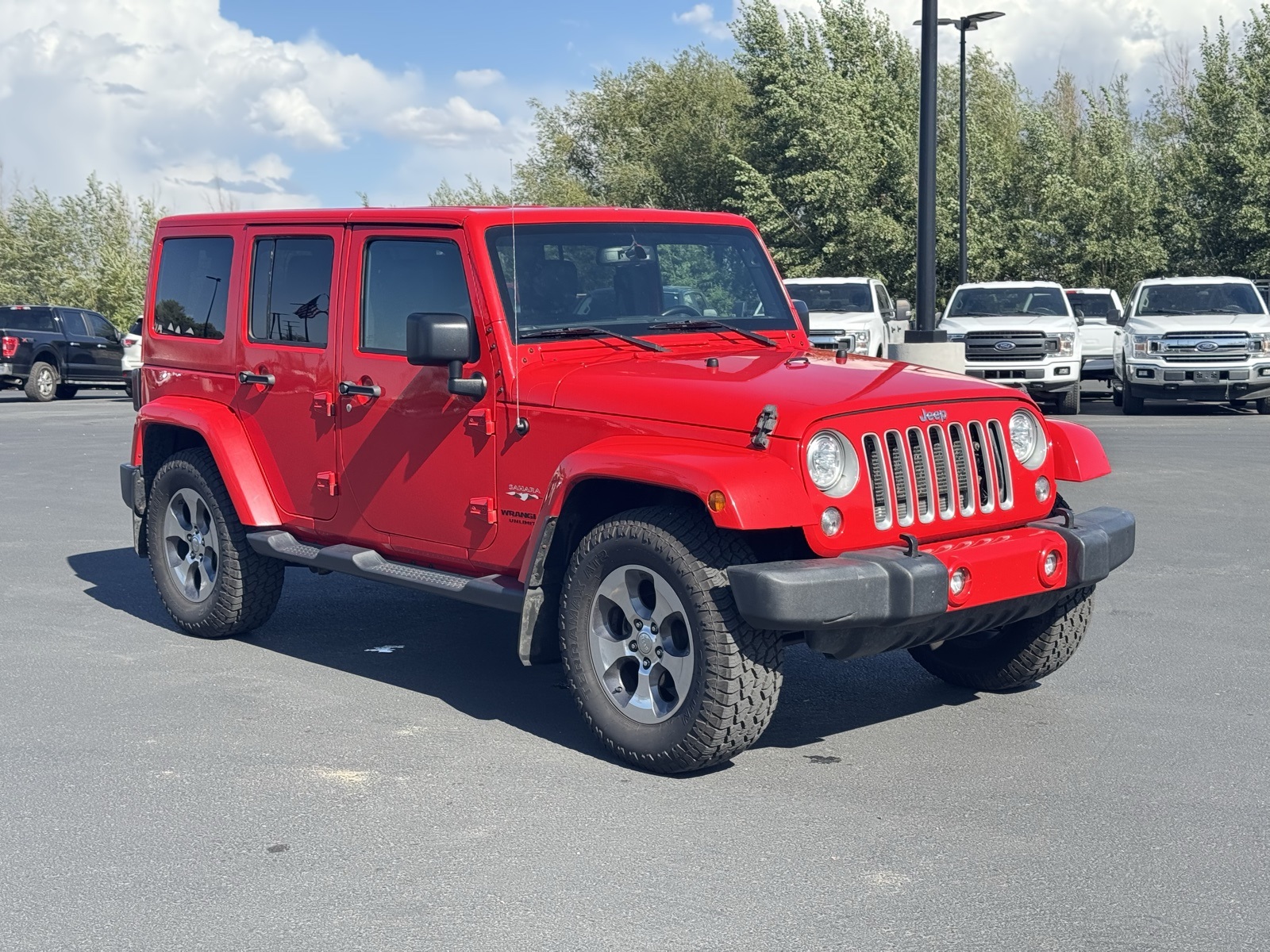 2017 Jeep Wrangler Unlimited Sahara photo 5