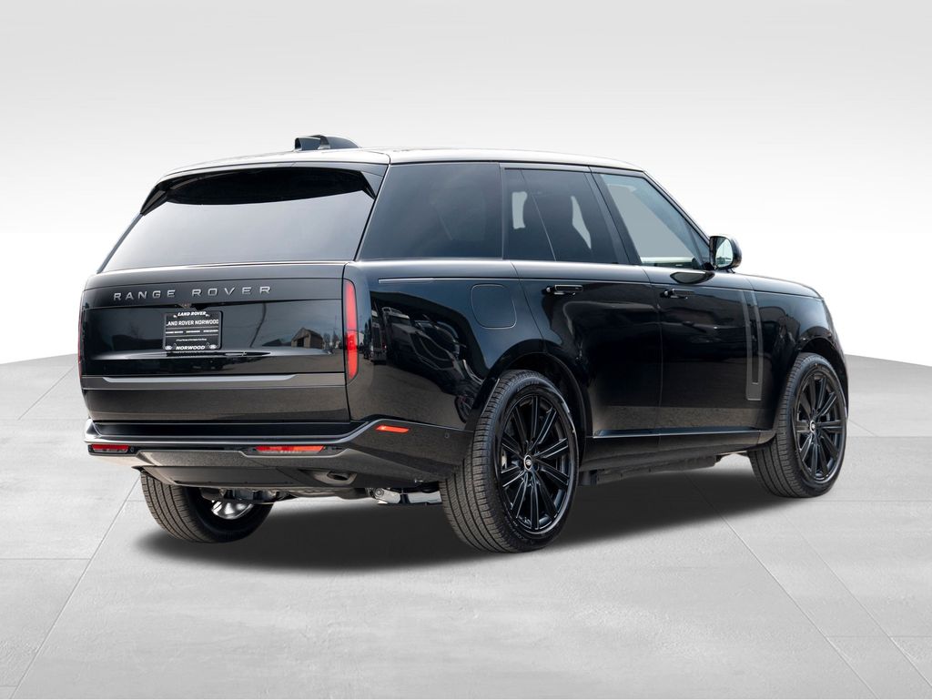 2025 Land Rover Range Rover SE photo 4