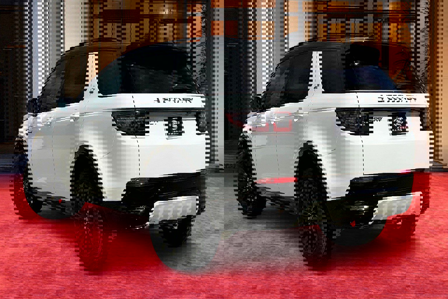 2025 Land Rover Discovery Sport Dynamic SE photo 3