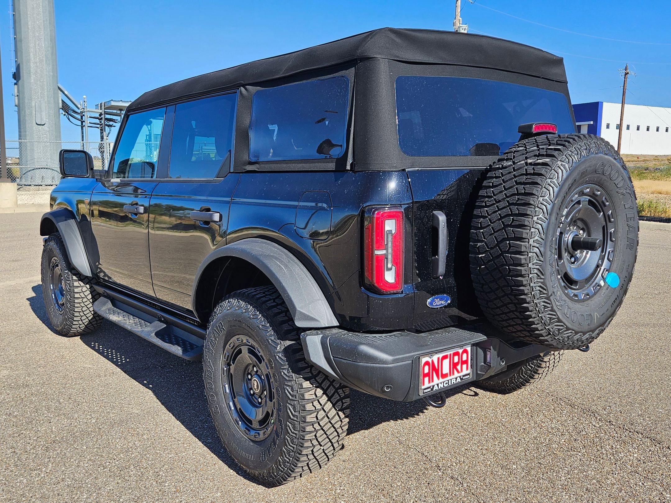 2024 Ford Bronco Badlands photo 8