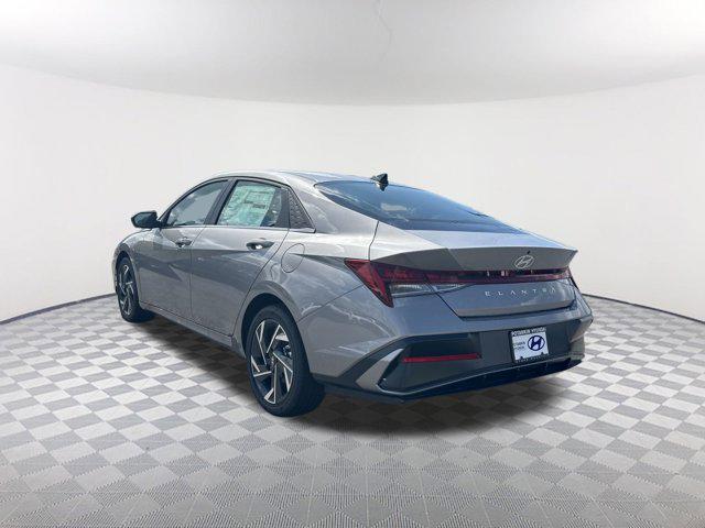 2025 Hyundai Elantra SEL Convenience photo 7