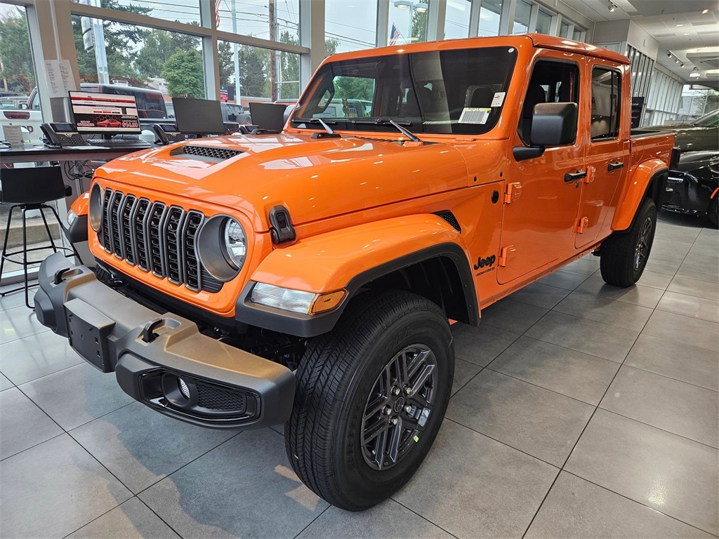 2025 Jeep Gladiator Sport S photo 3