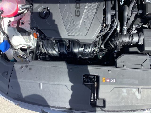 2025 Hyundai Tucson SE photo 18