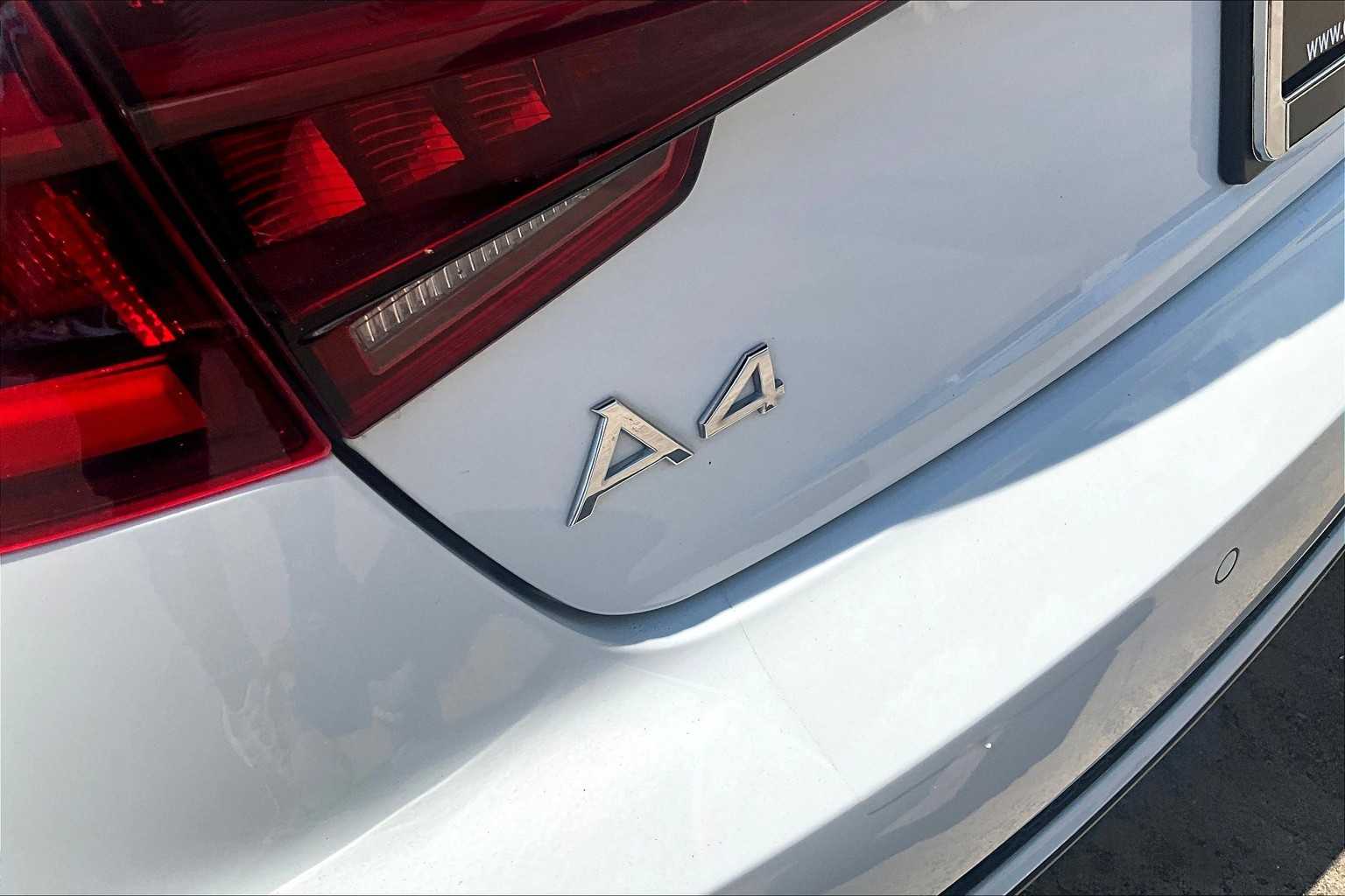 2018 Audi A4 Premium Plus photo 30