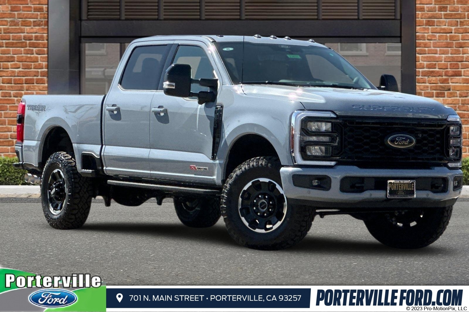 2025 Ford F-350 Super Duty Lariat's photo