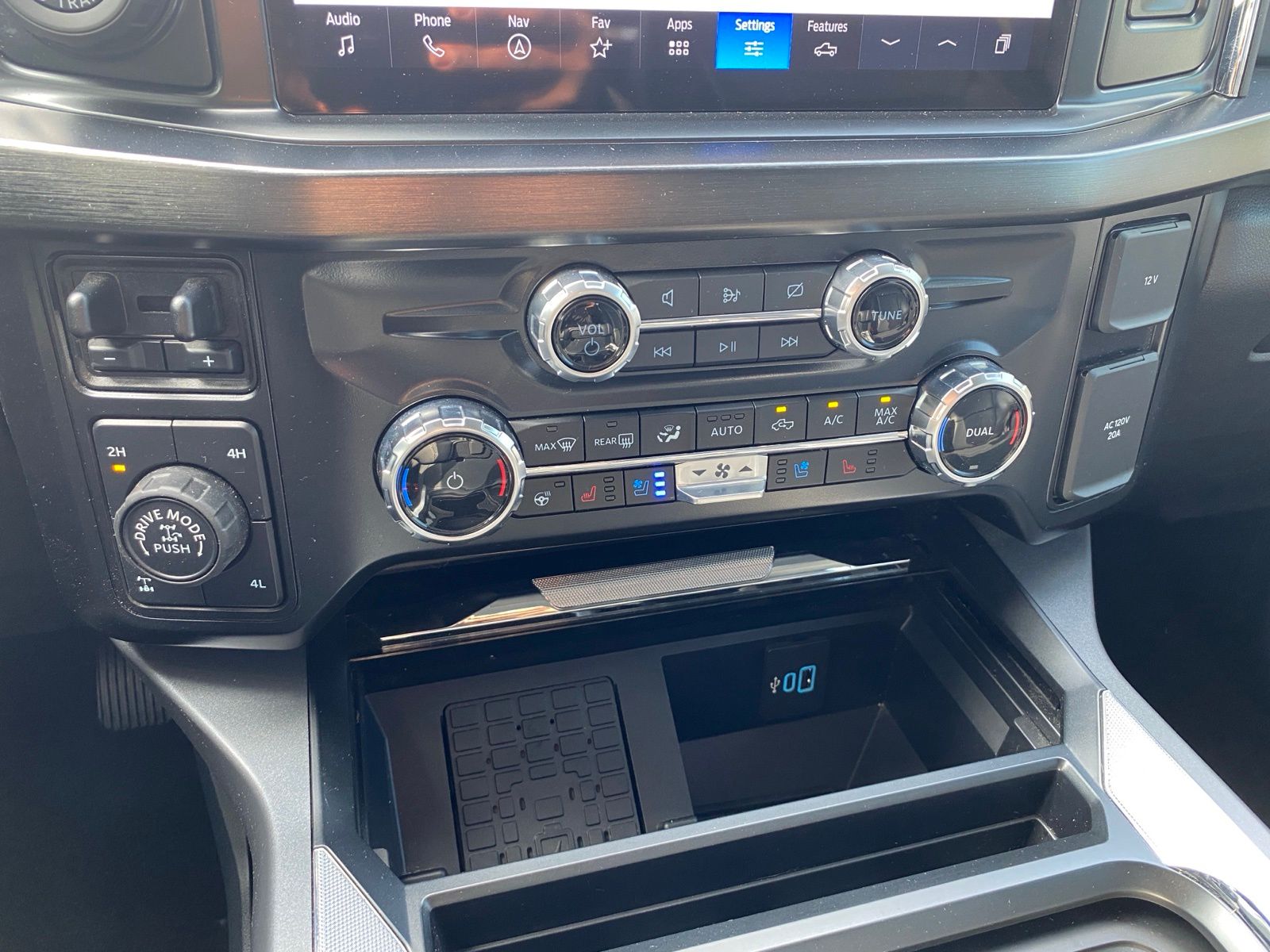 2024 Ford F-250 photo 14