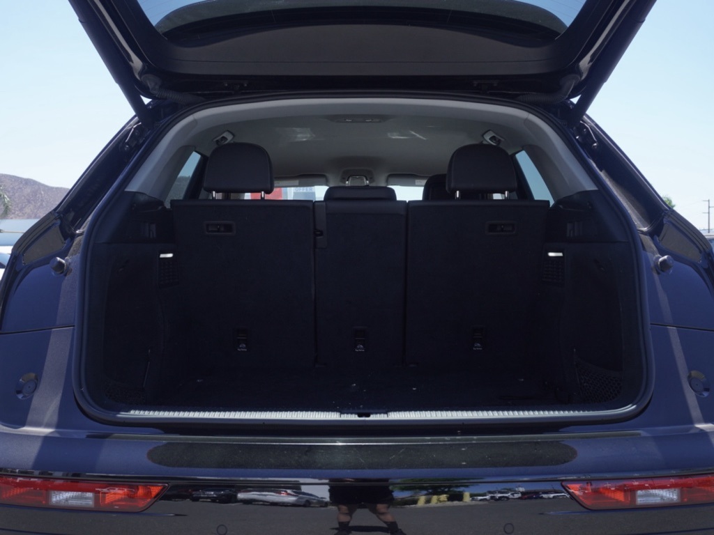 2021 Audi Q5 45 Premium photo 3