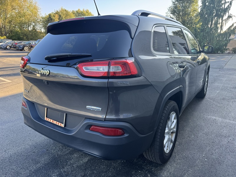 2017 Jeep Cherokee Latitude photo 3
