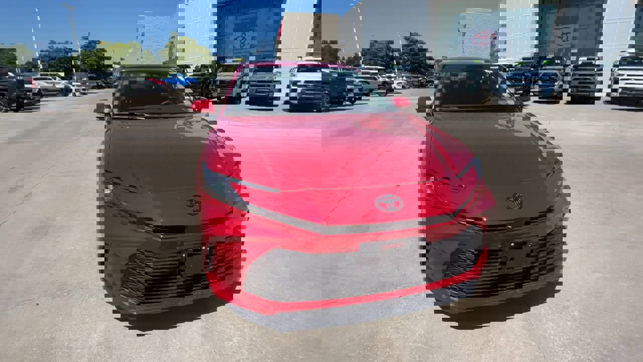 2025 Toyota Camry LE photo 3