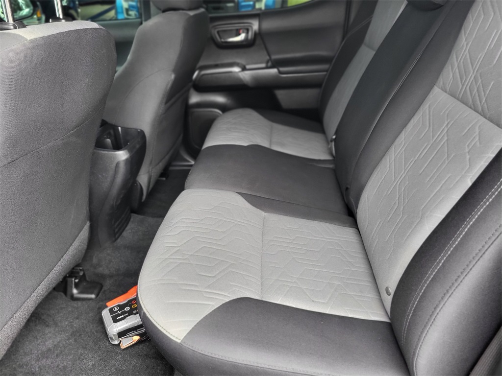 2020 Toyota Tacoma TRD Off-Road photo 14