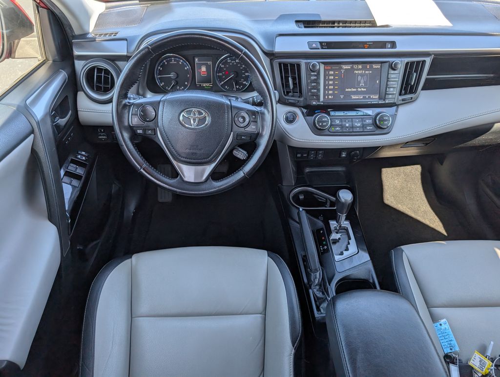 2016 Toyota RAV4 Limited photo 11