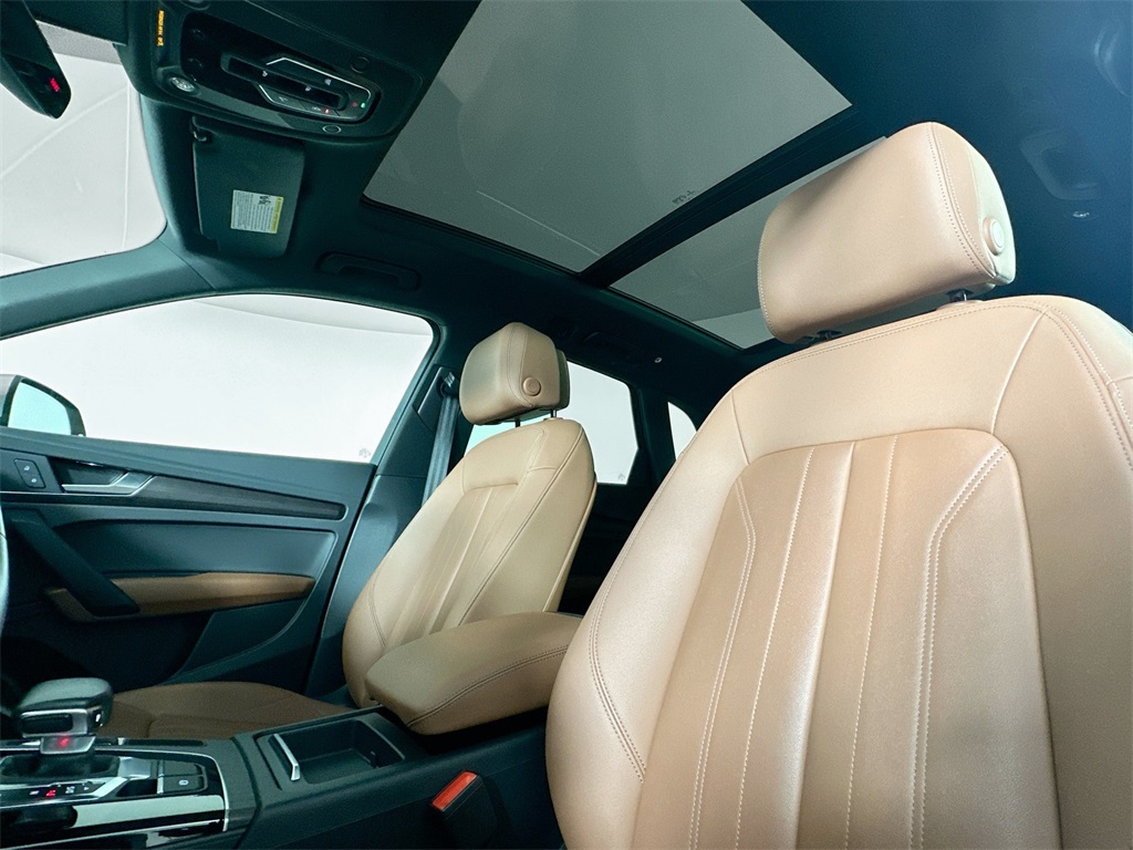 2022 Audi Q5 45 S line Premium photo 17