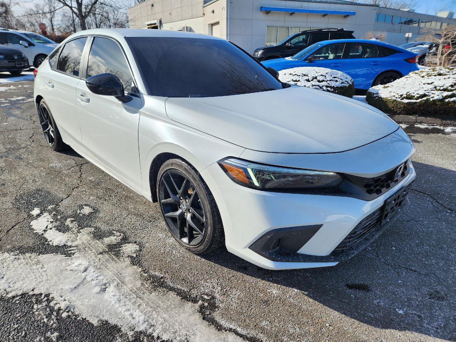 2024 Honda Civic Hatchback Sport's photo