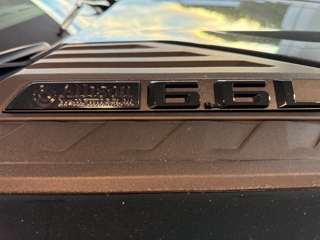 2025 Chevrolet Silverado 2500HD LT photo 4