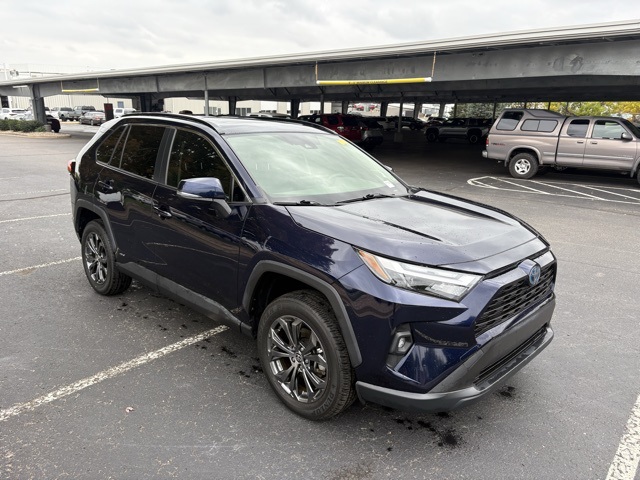 2023 Toyota RAV4 Hybrid XLE Premium photo 3