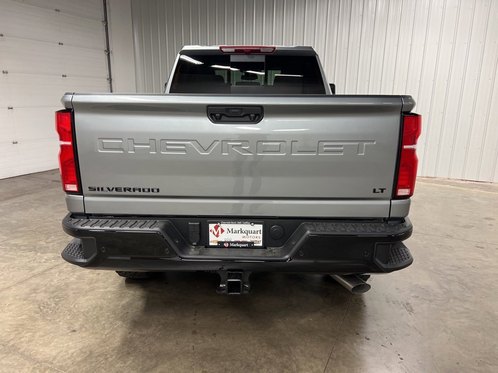 2026 Chevrolet Silverado 2500HD LT photo 4