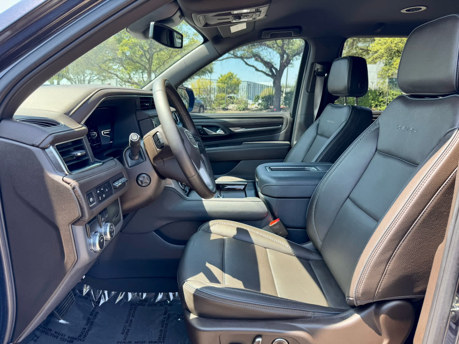 2024 Gmc Yukon Denali photo 13
