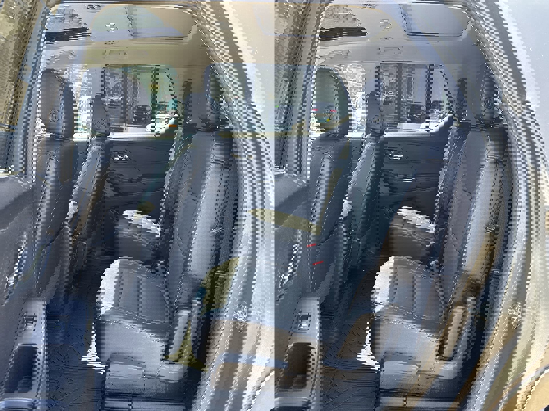 2018 Chevrolet Traverse Premier photo 28