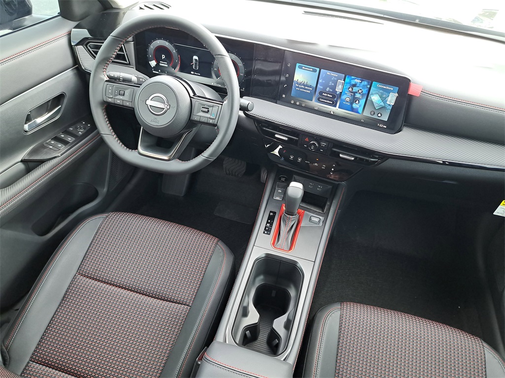 2026 Nissan Kicks SR photo 15