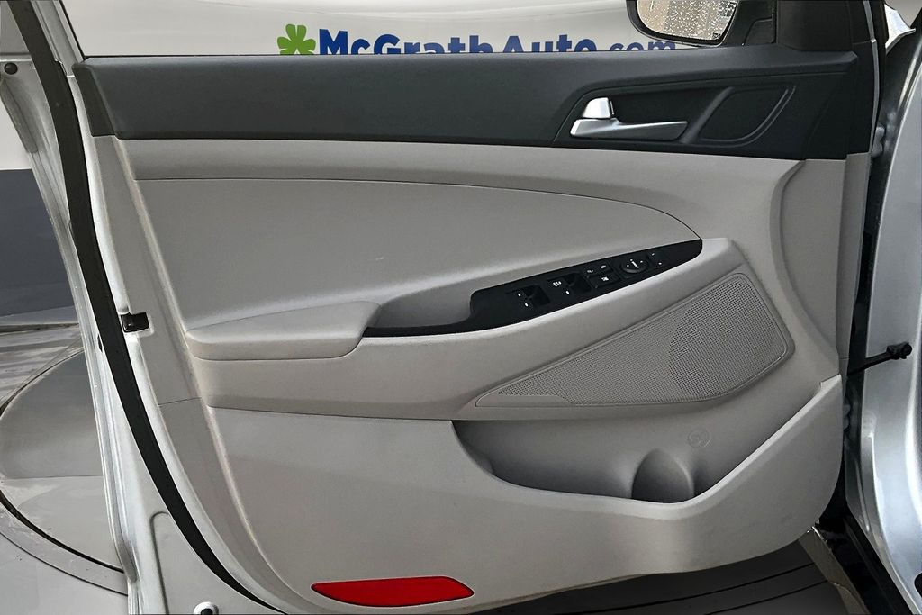 2019 Hyundai Tucson SE photo 16