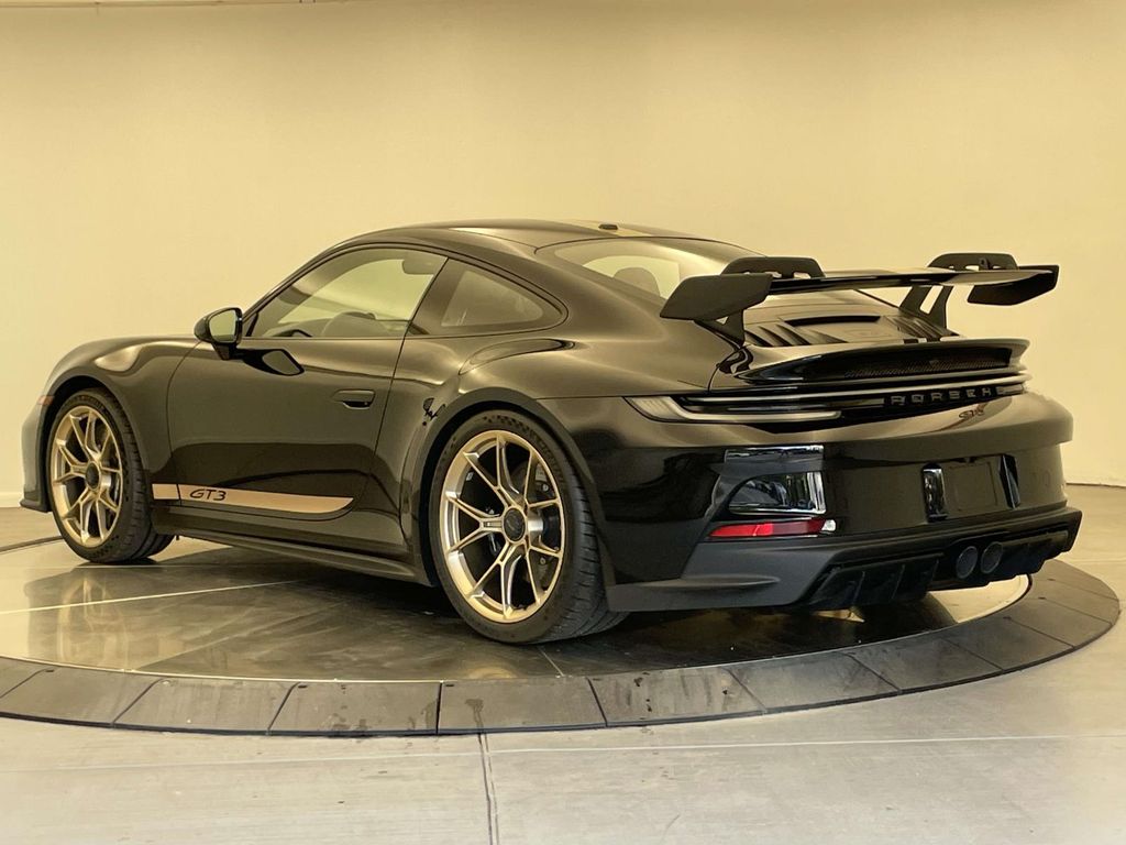 2024 Porsche 911 GT3 photo 3